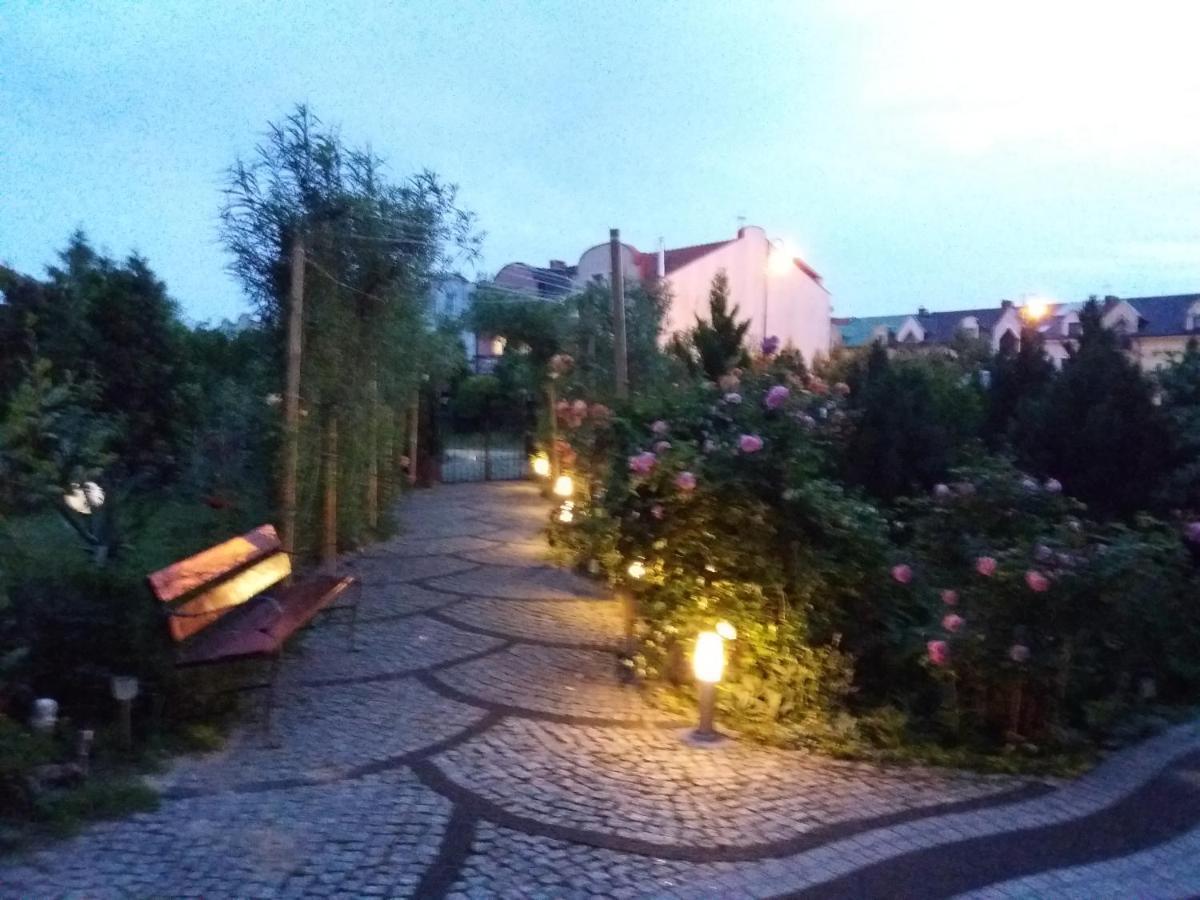 Na fali Pokoje Goscinne Leba Exteriér fotografie
