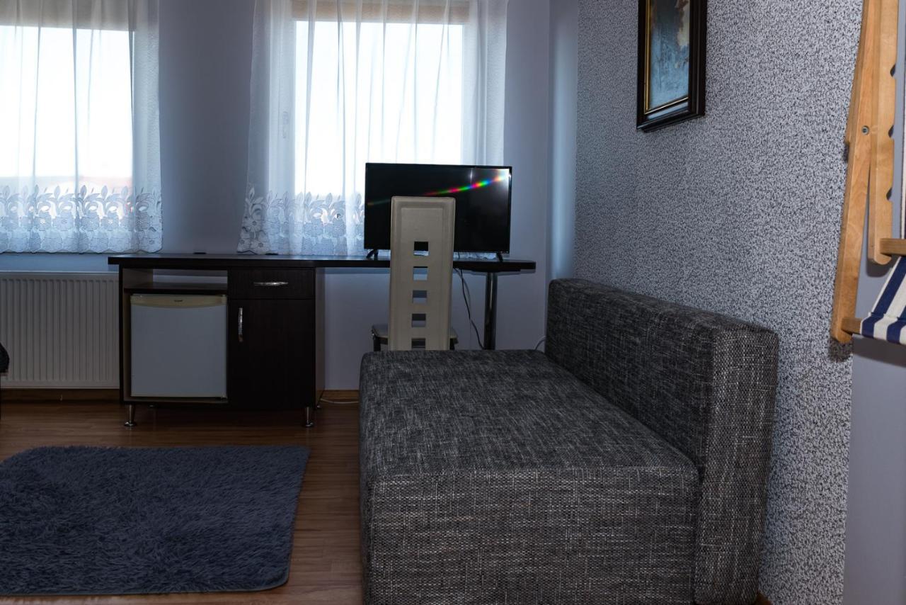 Na fali Pokoje Goscinne Leba Exteriér fotografie