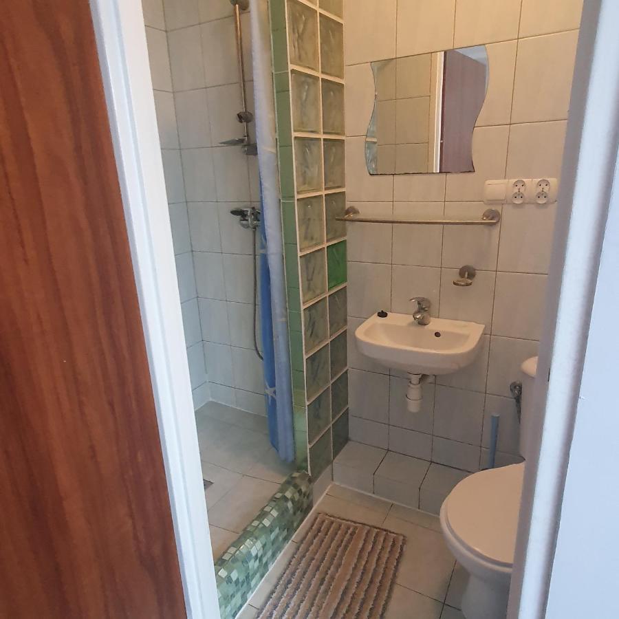 Na fali Pokoje Goscinne Leba Exteriér fotografie