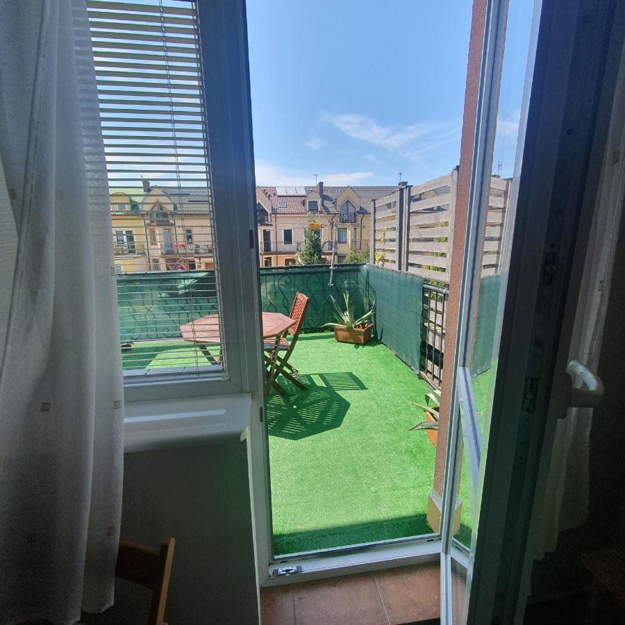 Na fali Pokoje Goscinne Leba Exteriér fotografie